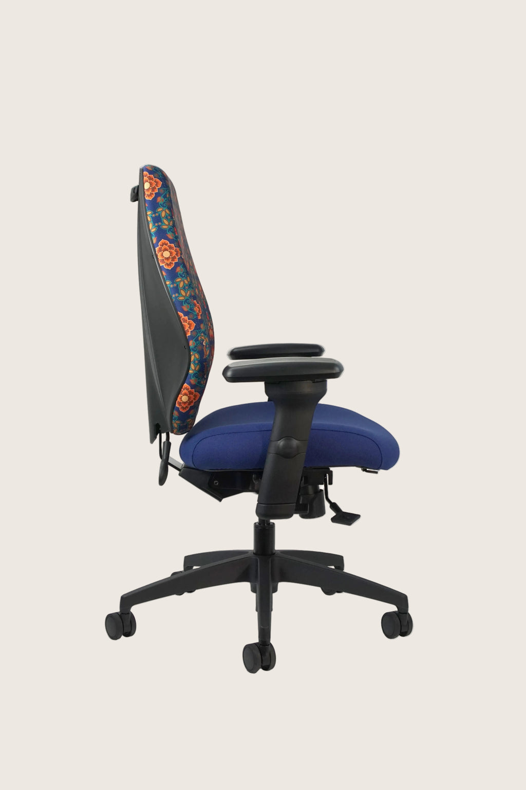 Waaban Chair - Electric Blue
